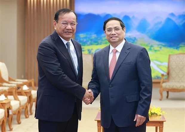PM Chinh welcomes Cambodian Deputy PM and FM